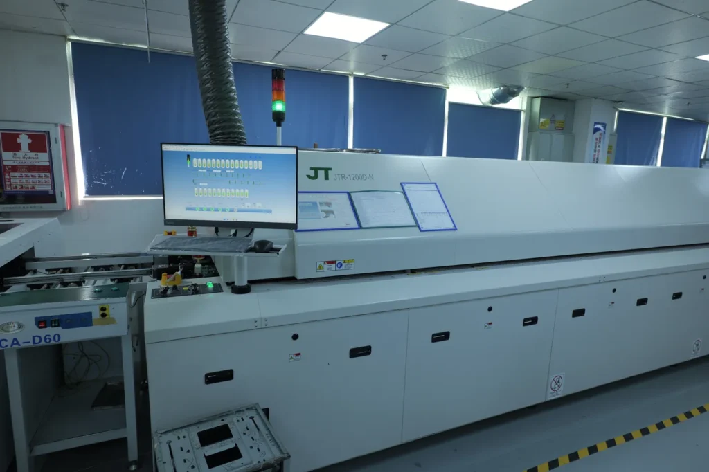 Reflow soldering workshop overview: reflow ovens and conveyor system for PCB assembly